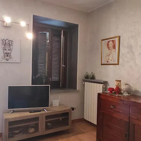 Luci Del Chiostro Nel Centro Storico Di 비엘라