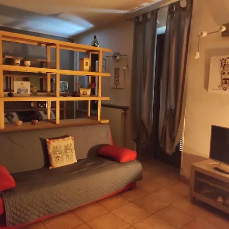 Luci Del Chiostro Nel Centro Storico Di 아파트